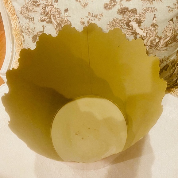 D9-French Tole Cachepot,Planter, Trash Bin with Lion Head Pulls - Picture 6 of 13